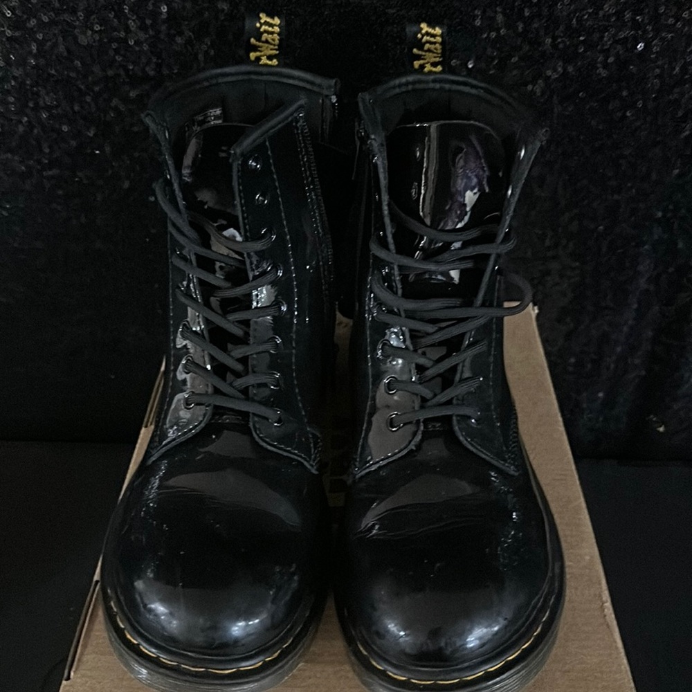 Dr Martens Kids Black Patent Lamper Boot Sz 5